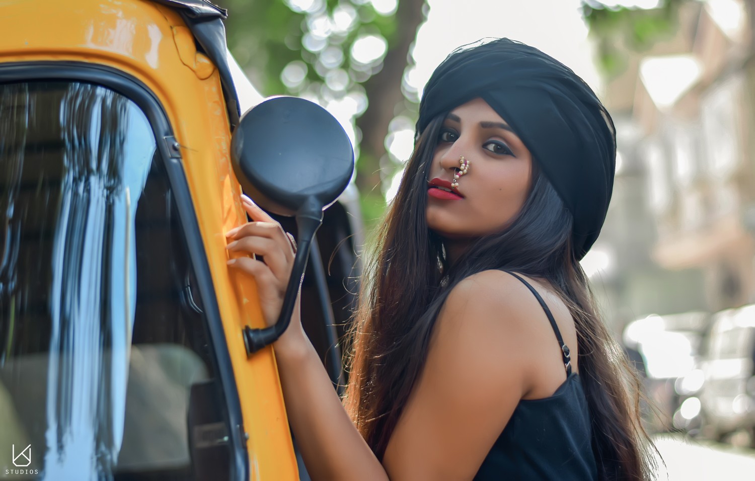 Kunal Kj